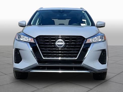 Certified 2023 Nissan Kicks SV FWD image 4