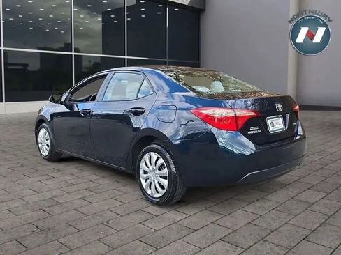 Used 2017 Toyota Corolla LE image 3