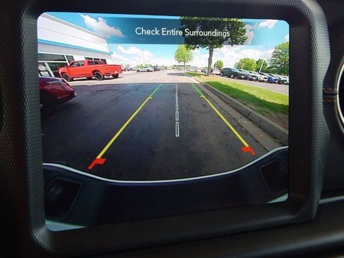 Used 2023 Jeep Gladiator Overland image 23