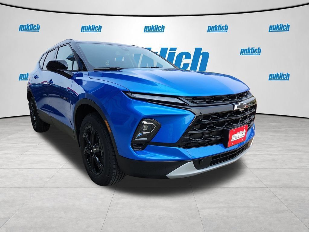 New 2026 Chevrolet Blazer LT w/ Convenience Package AWD/4WD image 8