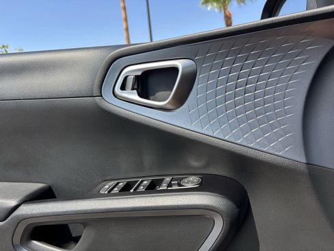 Certified 2023 Kia Soul EX FWD image 19