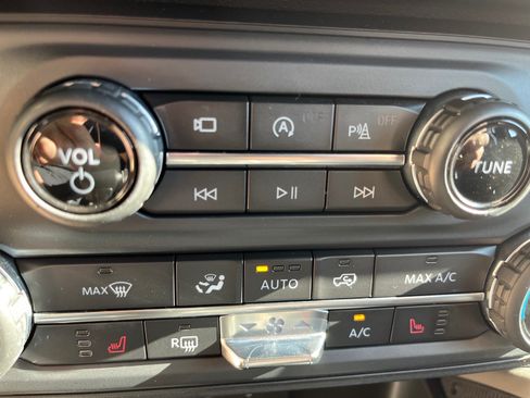 Used 2022 Ford Bronco Outer Banks AWD/4WD image 27