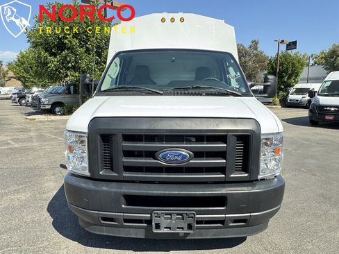Used 2023 Ford E-350 and Econoline 350 Super Duty w/ Power Windows & Locks Group image 3