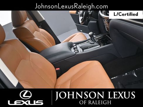 Used 2021 Lexus LX 570 4WD w/ Luxury Package image 13