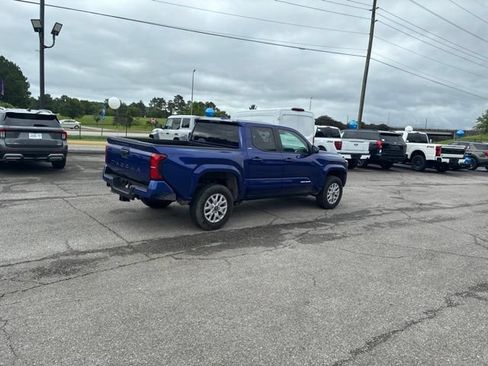 Used 2025 Toyota Tacoma SR5 RWD image 30