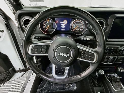 Used 2020 Jeep Wrangler Unlimited Sahara AWD/4WD image 11