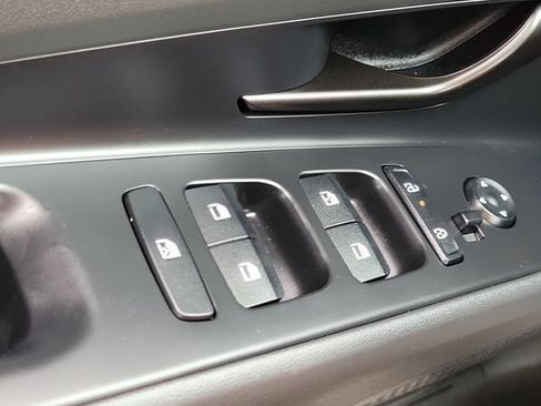 New 2026 Hyundai Elantra SEL Sport FWD image 17