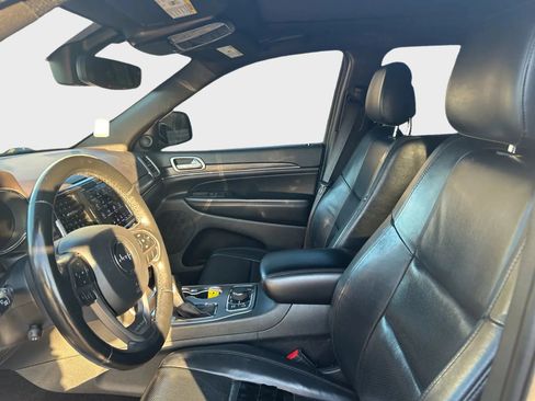 Used 2019 Jeep Grand Cherokee Limited w/ Luxury Group II image 8