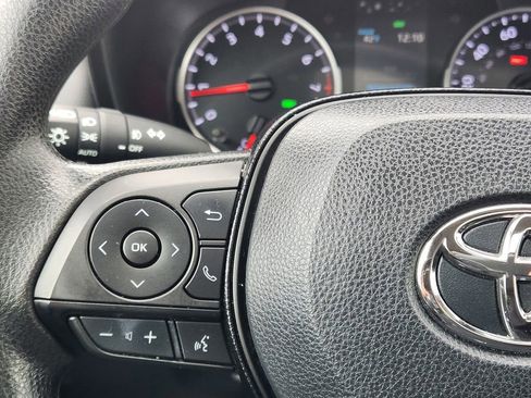 Used 2019 Toyota RAV4 XLE image 19