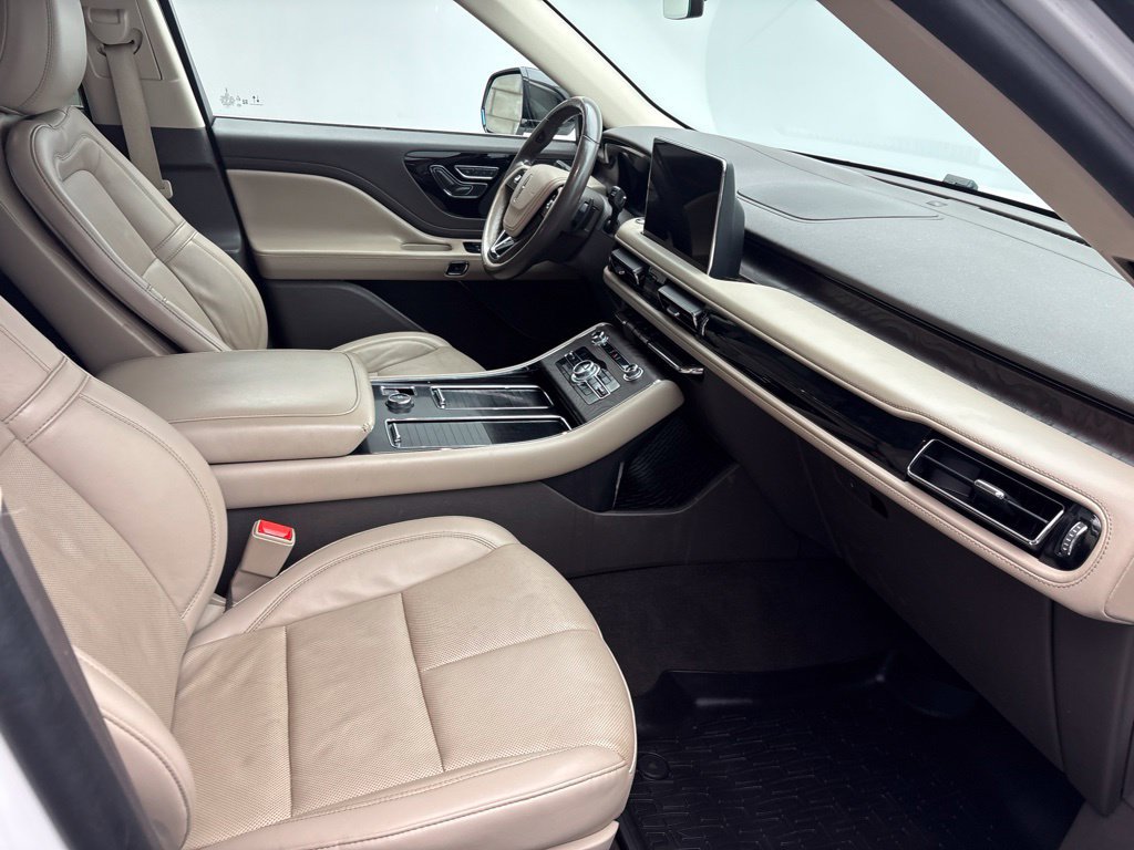 Used 2022 Lincoln Aviator Reserve w/ Elements Package Plus AWD/4WD image 24