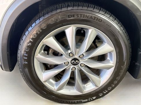 Used 2019 INFINITI QX50 Luxe w/ Navigation Package image 40