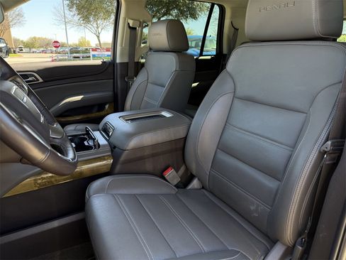 Used 2017 GMC Yukon Denali image 22