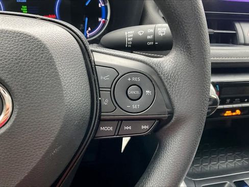 Used 2025 Toyota RAV4 LE image 24