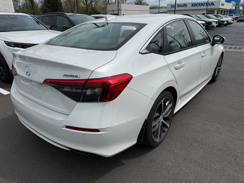 Used 2024 Honda Civic Touring image 6