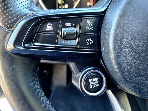 Used 2022 Alfa Romeo Stelvio Sprint image 15