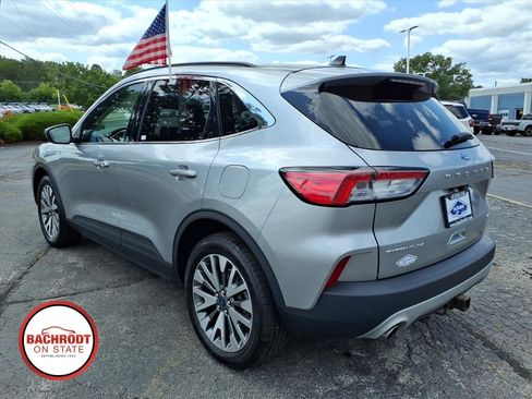 Used 2022 Ford Escape Titanium w/ Class II Trailer Tow Package AWD/4WD image 5