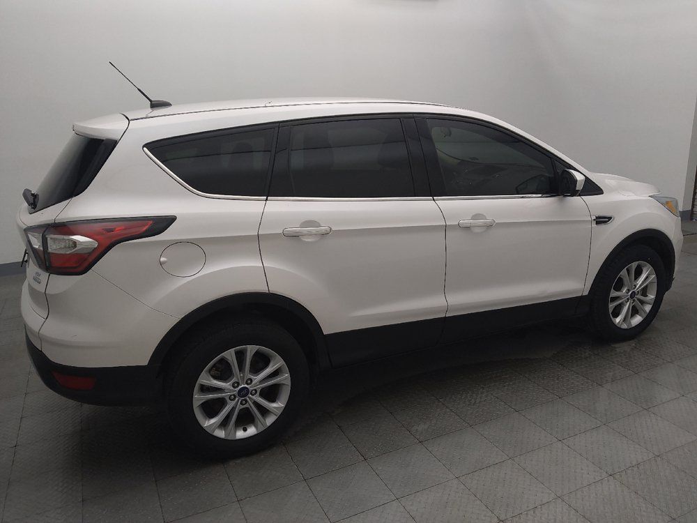 Used 2017 Ford Escape SE FWD image 10