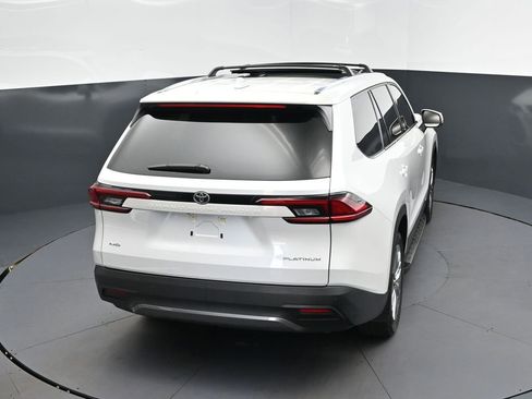 Used 2025 Toyota Grand Highlander AWD image 35