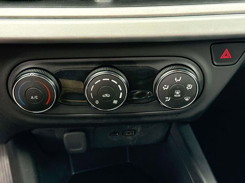 Certified 2025 Chevrolet Trax LS image 21