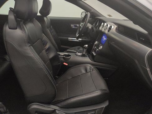Used 2020 Ford Mustang Premium RWD image 21