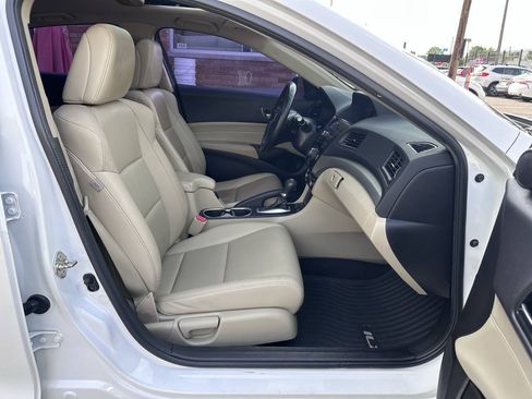 Used 2017 Acura ILX FWD image 39