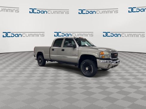 Used 2003 GMC Sierra 2500 SLT w/ SLT Preferred Equipment Group image 2
