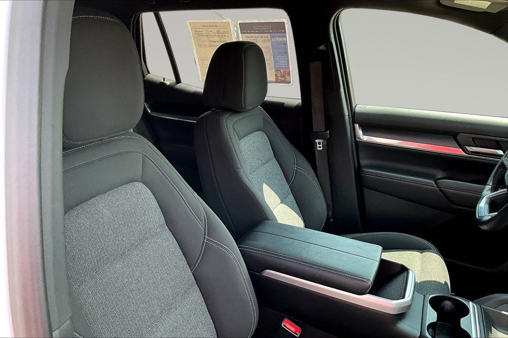 Used 2025 GMC Terrain Elevation AWD/4WD image 31