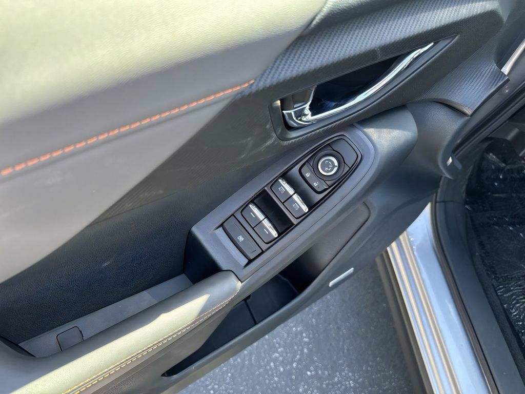 New 2026 Subaru Crosstrek 2.5i Limited w/ Crosstrek Mirror Package AWD/4WD image 15