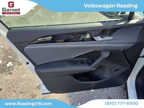 New 2026 Volkswagen Tiguan SEL R-Line image 10