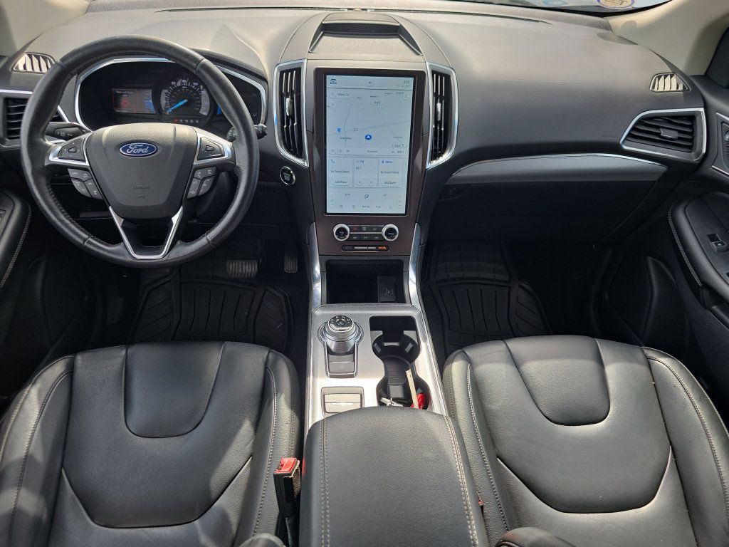 Used 2021 Ford Edge Titanium AWD/4WD image 13
