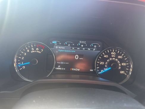 Used 2017 Ford F150 Lariat w/ Equipment Group 501A Mid AWD/4WD image 32