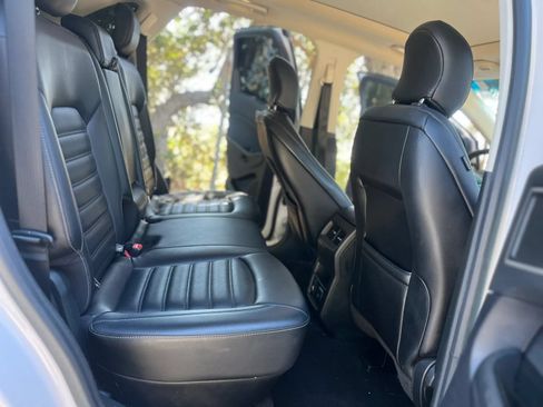 Used 2019 Ford Edge SEL w/ Equipment Group 201A FWD image 10
