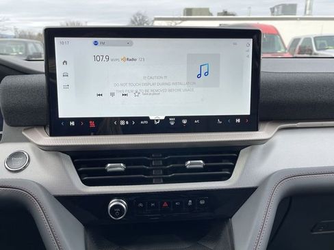 New 2026 Ford Explorer Active w/ Active Comfort Package image 18