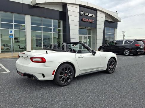 Used 2020 FIAT 124 Spider Abarth w/ Convenience Group RWD image 6