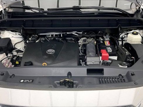Used 2020 Toyota Highlander Limited AWD/4WD image 9