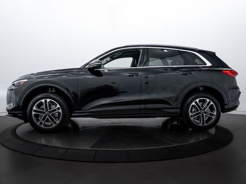 Certified 2025 Audi Q5 Premium Plus w/ Premium Plus image 6