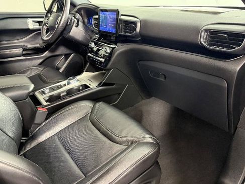 Certified 2023 Ford Explorer ST w/ Equipment Group 401A AWD/4WD image 9