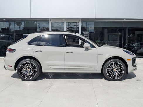 New 2025 Porsche Macan image 8