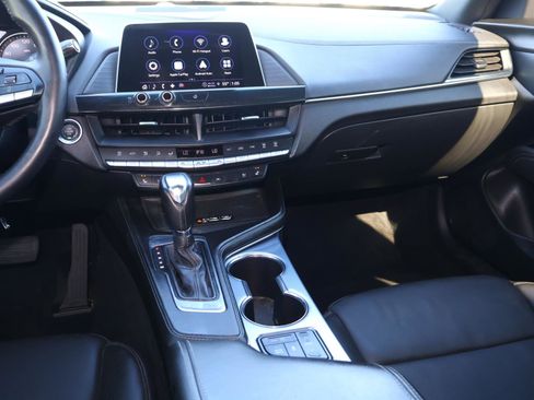 Used 2025 Cadillac CT4 Premium Luxury image 11