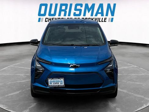 Used 2023 Chevrolet Bolt LT w/ Infotainment Package FWD image 8