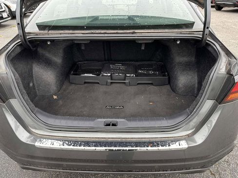 Used 2023 Nissan Altima 2.5 SV w/ SV Premium Package AWD/4WD image 7