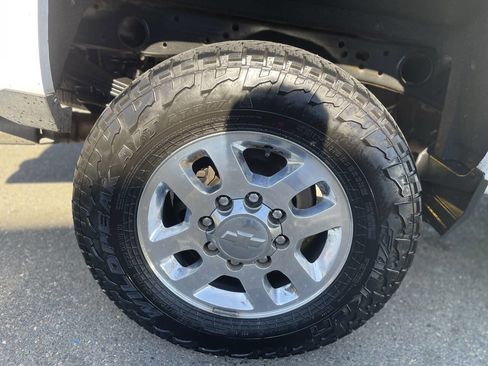 Used 2019 Chevrolet Silverado 2500 LT image 61