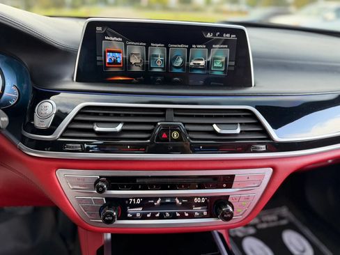 Used 2017 BMW 750i RWD image 16