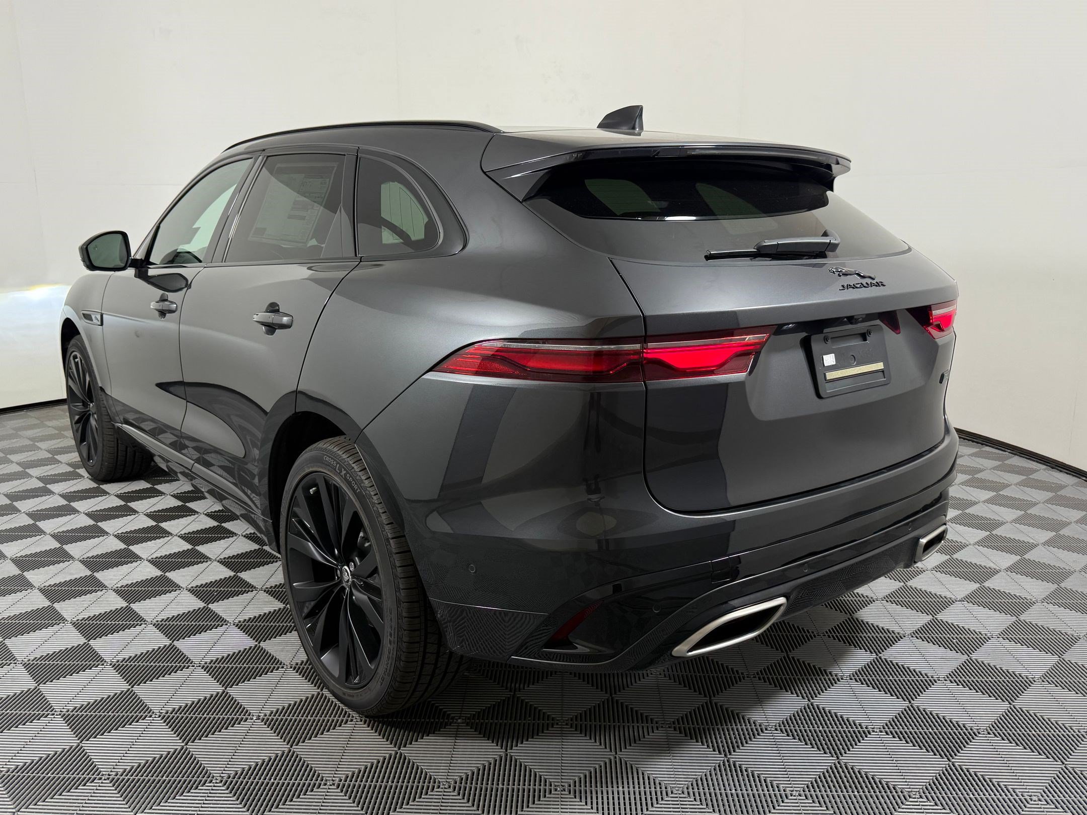 New 2026 Jaguar F-PACE R-Dynamic S AWD/4WD image 3