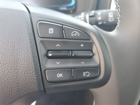 New 2025 Hyundai Venue SEL image 24