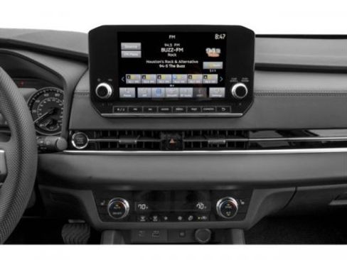 Used 2023 Mitsubishi Outlander SE image 10