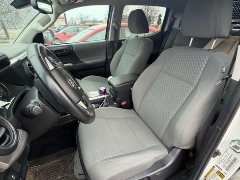 Used 2023 Toyota Tacoma SR5 w/ Technology Package image 13