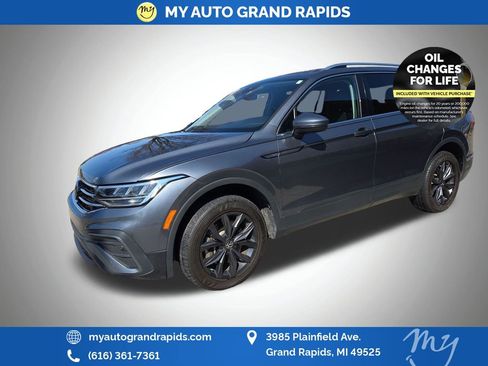 Used 2024 Volkswagen Tiguan SE AWD/4WD image 4