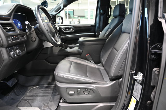 Used 2024 Chevrolet Tahoe LT w/ Luxury Package AWD/4WD image 9
