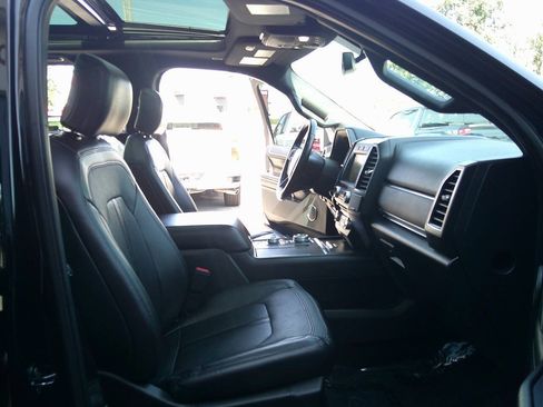 Used 2018 Ford Expedition Limited AWD/4WD image 9